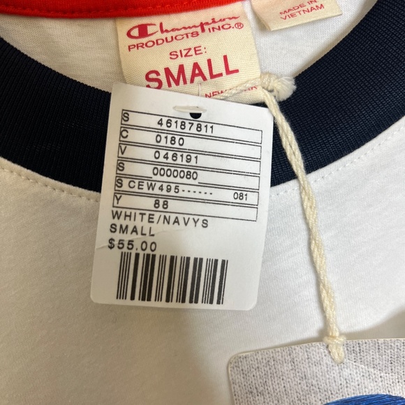 NWT. CHAMPION T-Shirt from Urban Outfitters - Picture 5 of 5